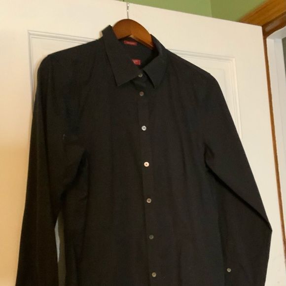 Talbots size 12 Ladies blouse in Black.Cotton blend. Long sleeved classic style. - Picture 3 of 8